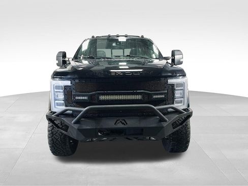 Used 2018 Ford F250 Platinum w/ Platinum Ultimate Package AWD/4WD image 4