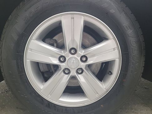 Used 2019 Chevrolet Trax LS w/ Tint and Cruise Package FWD image 31