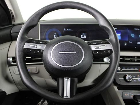 Certified 2026 Hyundai Tucson SE FWD image 25