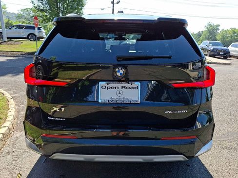 Used 2025 BMW X1 xDrive28i w/ Convenience Package AWD/4WD image 5