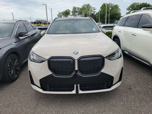 Used 2025 BMW X3 xDrive30i w/ Premium Package AWD/4WD image 2