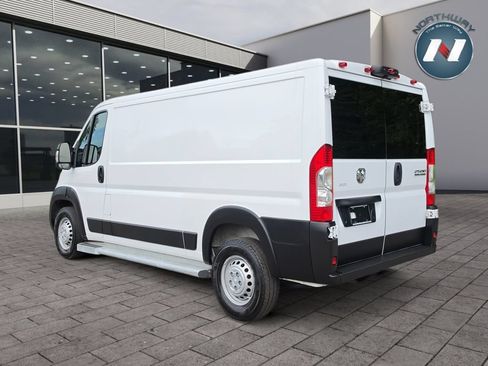 Used 2025 RAM ProMaster 2500 w/ U-Haul Equipment Group FWD image 3