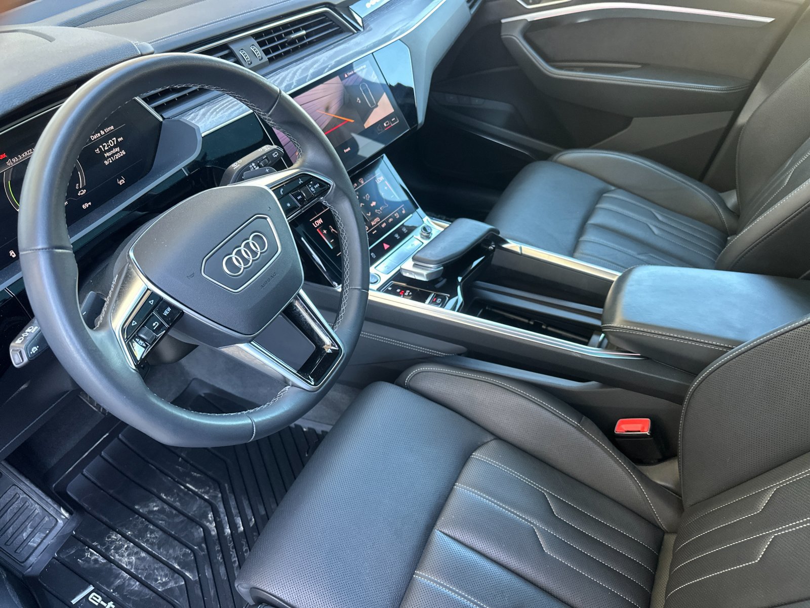 Used 2023 Audi e-tron Chronos AWD/4WD image 10