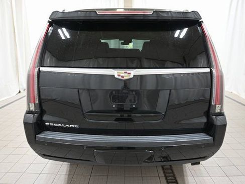 Used 2020 Cadillac Escalade Platinum image 13