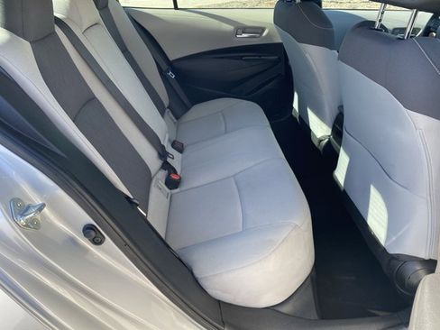 Used 2020 Toyota Corolla LE image 23
