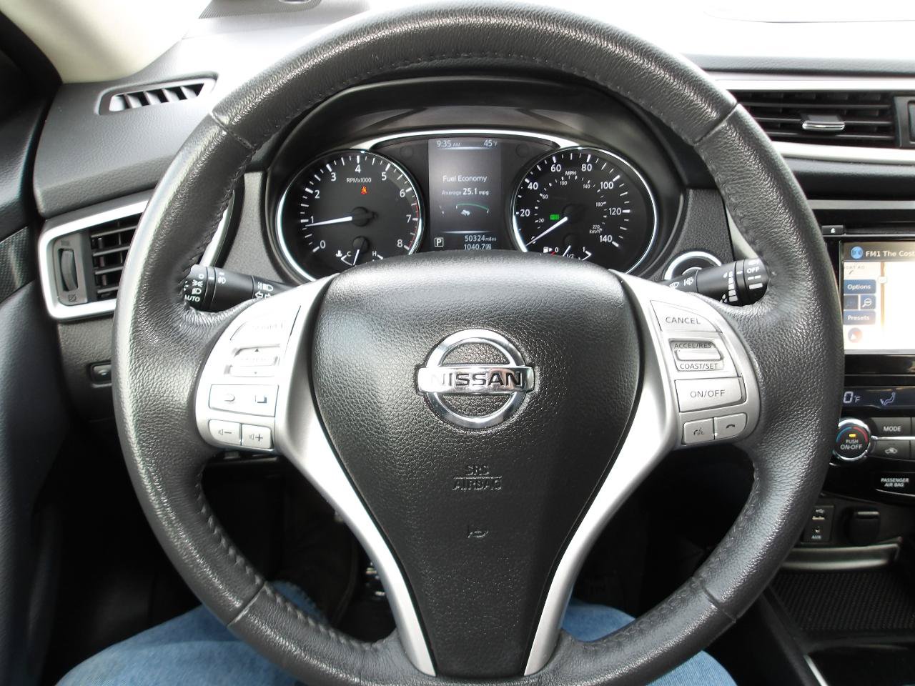 Used 2015 Nissan Rogue SL AWD/4WD image 14
