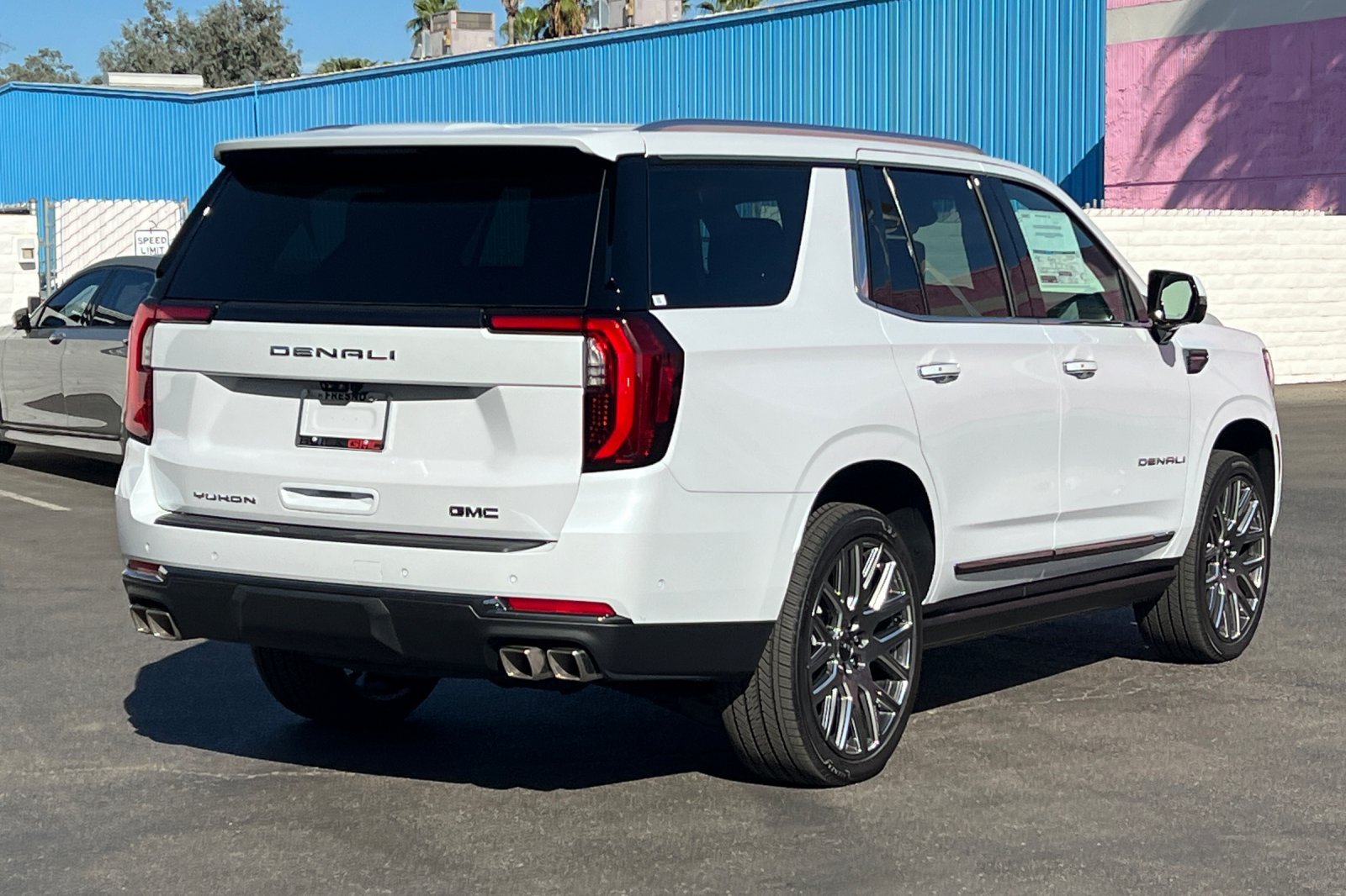 New 2026 GMC Yukon Denali Ultimate w/ LPO, Illumination Package AWD/4WD image 4