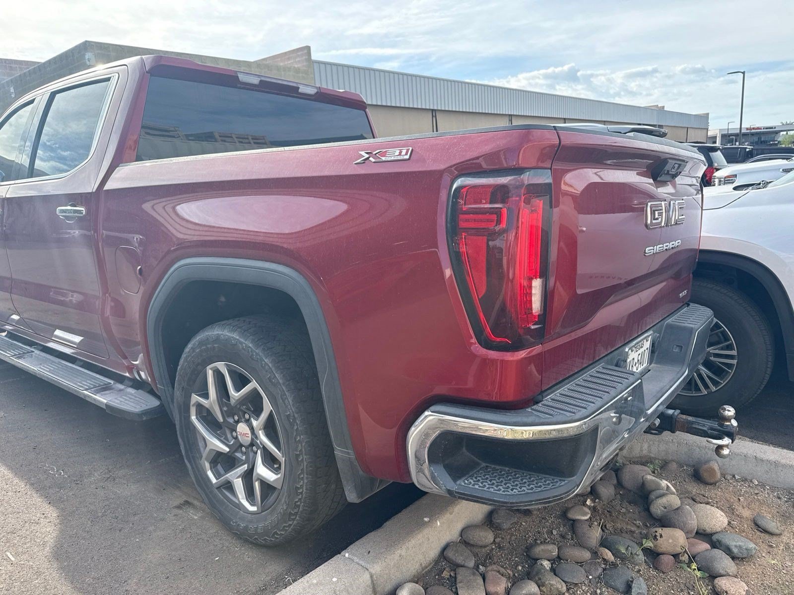 Used 2023 GMC Sierra 1500 SLT w/ SLT Premium Package AWD/4WD image 10