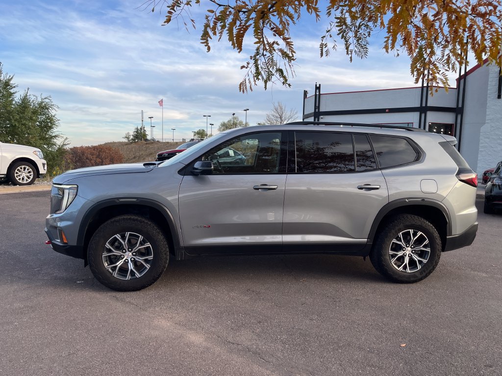 Used 2025 GMC Acadia AT4 AWD/4WD image 8
