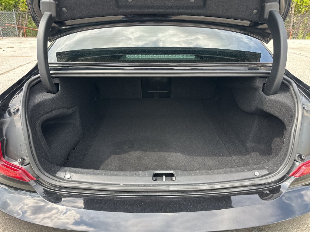 Used 2018 Volvo S90 T5 Momentum w/ Convenience Package FWD image 21