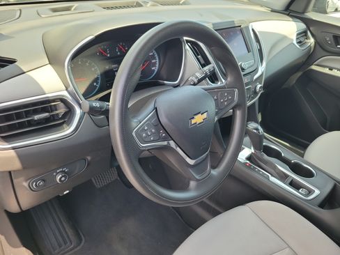 Used 2020 Chevrolet Equinox LS w/ LS Convenience Package AWD/4WD image 16