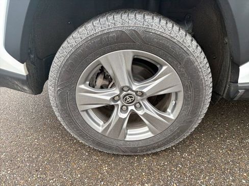 Used 2024 Toyota RAV4 LE image 6