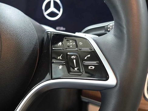 Used 2026 Mercedes-Benz GLS 450 4MATIC image 28