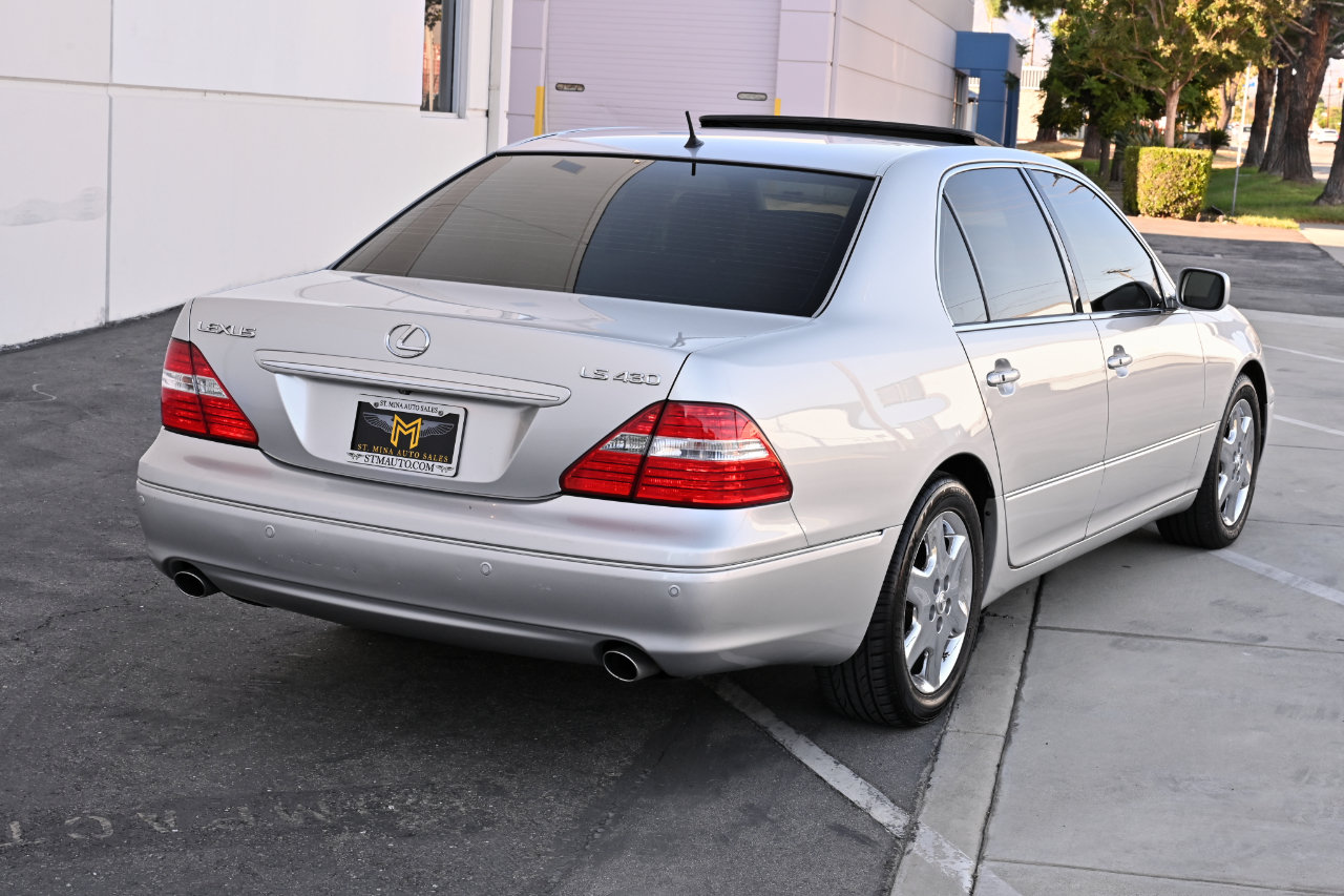 Used 2004 Lexus LS 430 w/ Modern Luxury Pkg RWD image 6