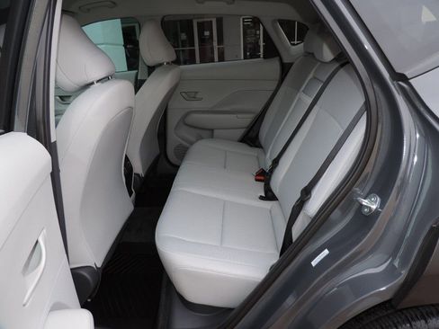 Used 2025 Hyundai Kona SEL image 19