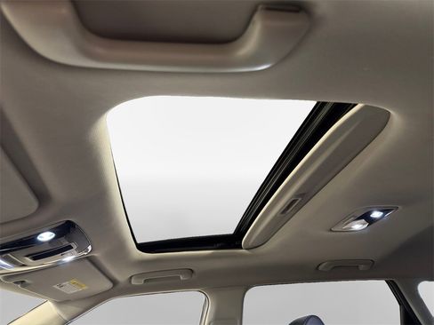 Used 2024 Kia Seltos EX image 23