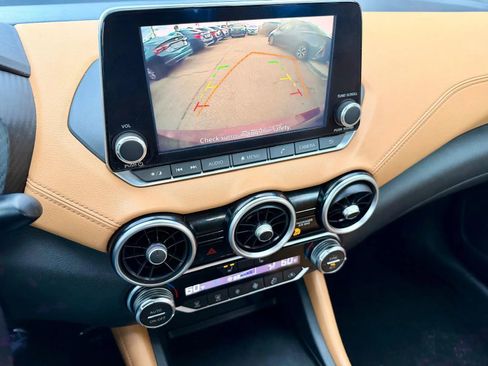 Used 2021 Nissan Sentra SV w/ SV Premium Package image 14