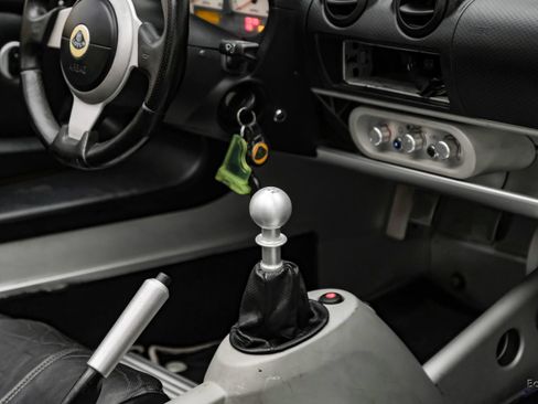 Used 2005 Lotus Elise RWD image 64