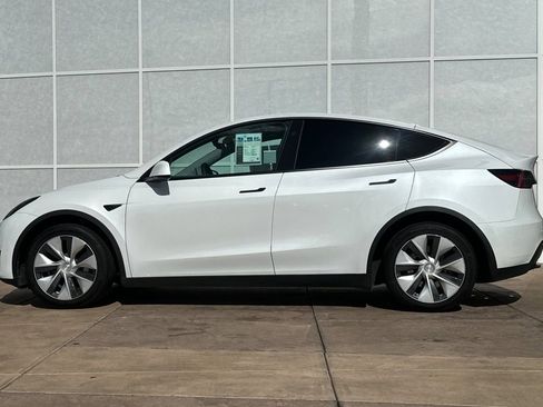 Used 2023 Tesla Model Y Long Range image 7