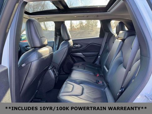 Used 2022 Jeep Cherokee Limited image 11