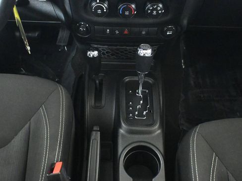 Used 2017 Jeep Wrangler Unlimited Sahara w/ Connectivity Group image 22