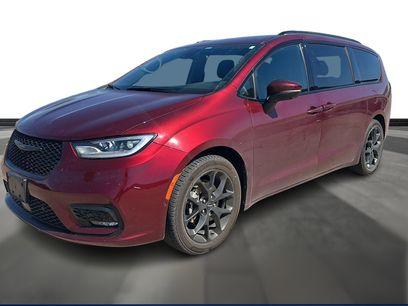 Used 2023 Chrysler Pacifica Touring-L w/ S Appearance Package