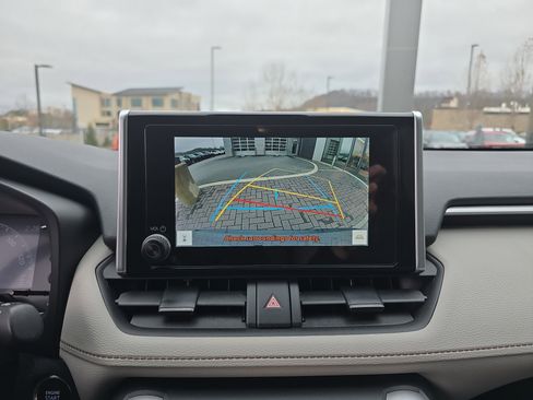 Used 2024 Toyota RAV4 XLE image 28