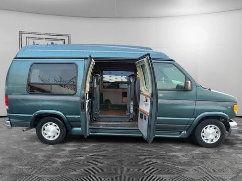 Used 1997 Ford E-150 and Econoline 150 Van image 12