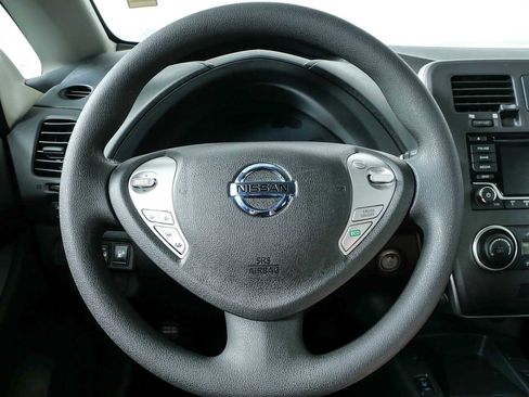 Used 2017 Nissan Leaf S w/ Charge Package FWD image 9