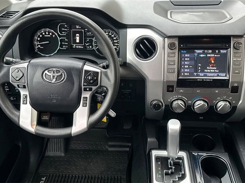 Used 2018 Toyota Tundra SR5 image 15