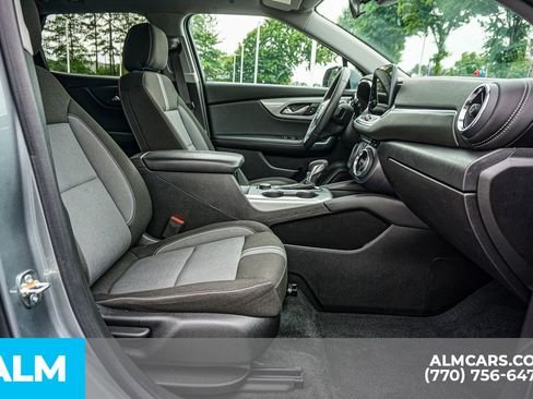 Used 2025 Chevrolet Blazer LT FWD image 23