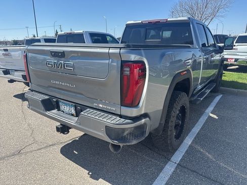 Used 2024 GMC Sierra 3500 Denali w/ Technology Package image 3