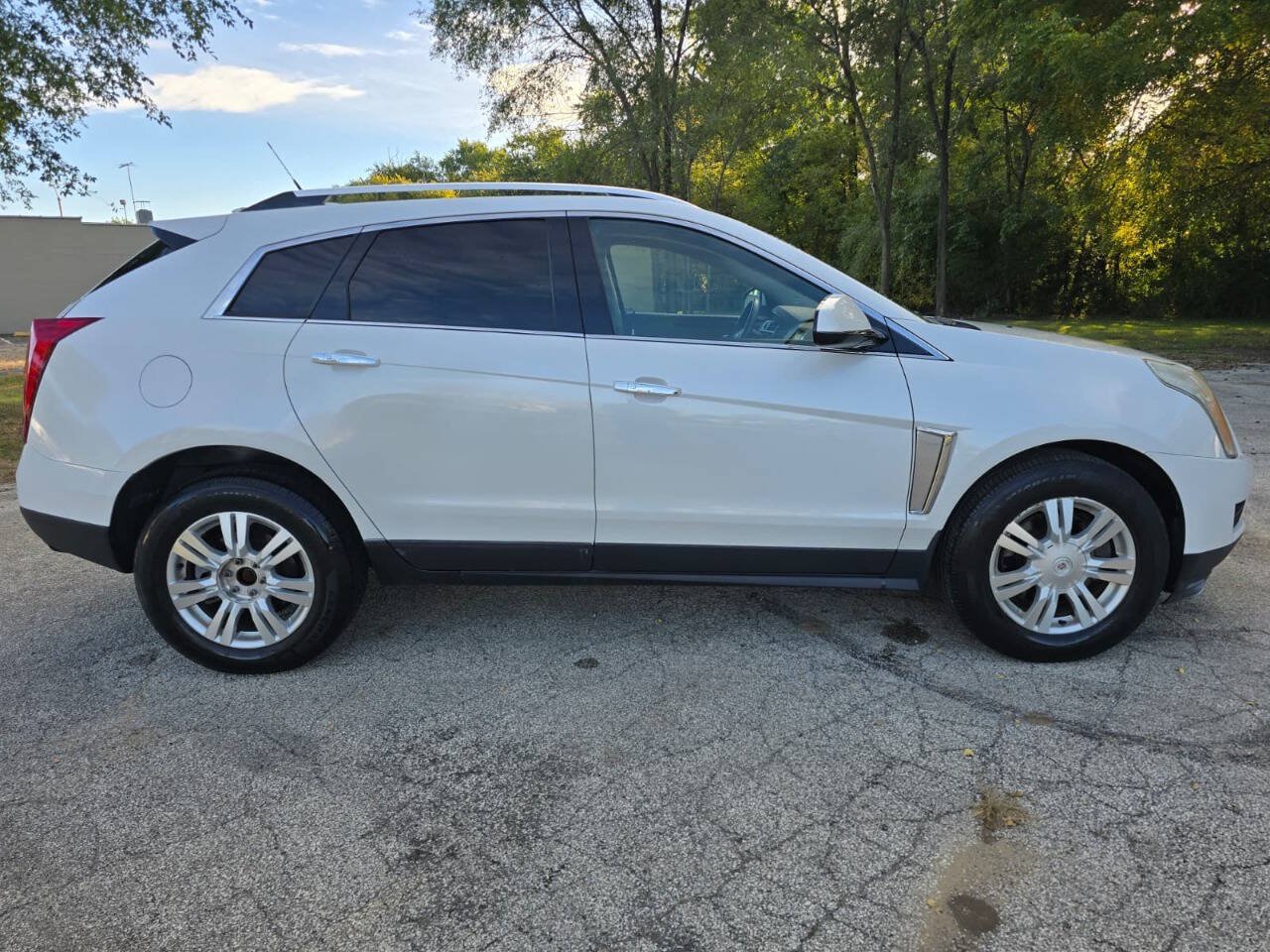 Used 2016 Cadillac SRX Luxury w/ Driver Awareness Package AWD/4WD image 4