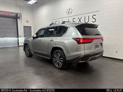 Used 2024 Lexus LX 600 4WD w/ Interior Upgrade Package image 5