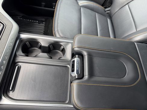 Used 2025 Ford Expedition Tremor image 15