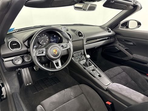 Certified 2021 Porsche 718 Boxster Spyder image 4