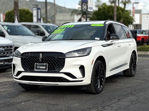 Used 2025 Lincoln Aviator Reserve w/ Equipment Group 201A image 4