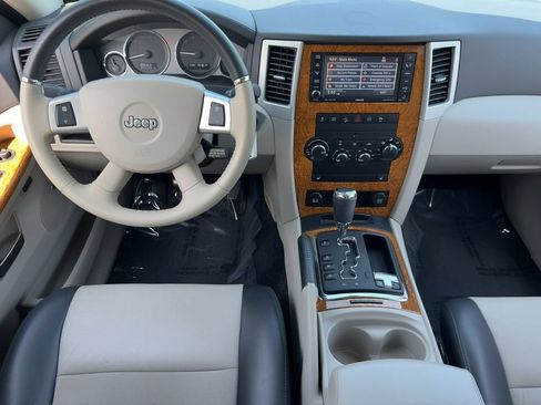 Used 2010 Jeep Grand Cherokee Limited w/ Mopar Chrome Edition Group AWD/4WD image 5