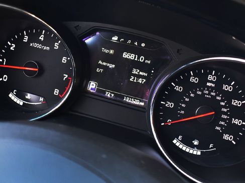 Used 2016 Kia Sedona SX Limited FWD image 15
