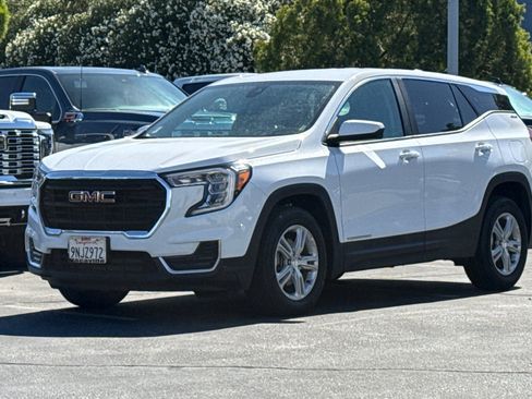 Used 2024 GMC Terrain SLE FWD image 9