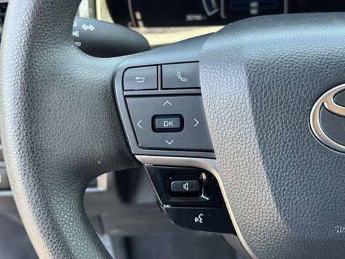 Used 2025 Toyota Camry LE FWD image 11