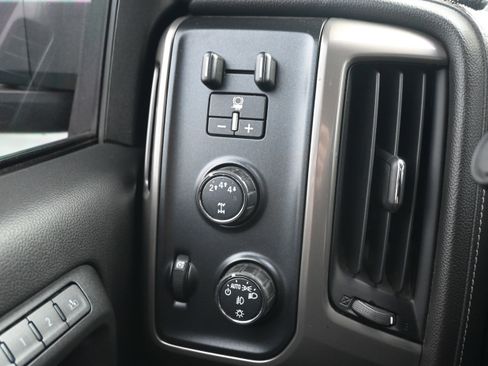 Used 2017 Chevrolet Silverado 2500 High Country w/ Duramax Plus Package image 19