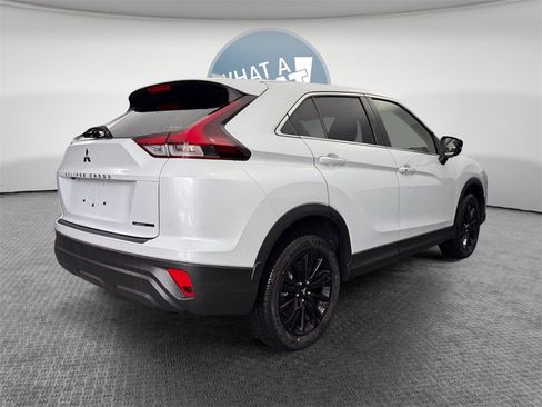New 2026 Mitsubishi Eclipse Cross LE image 3