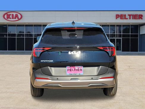 New 2026 Kia Sportage EX FWD image 4