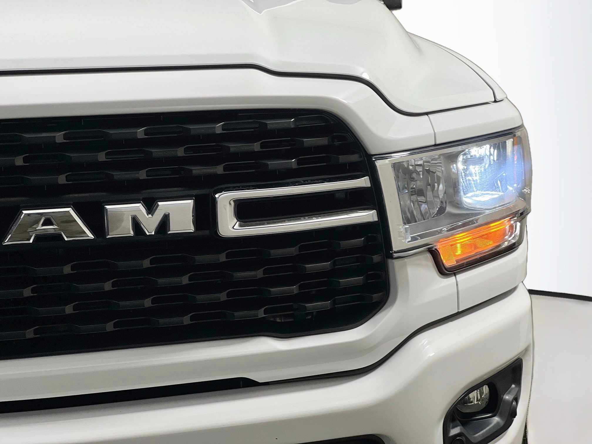 Used 2024 RAM 2500 Big Horn w/ Sport Appearance Package AWD/4WD image 11
