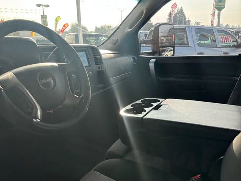 Used 2014 GMC Sierra 2500 SLE w/ SLE Preferred Package image 9