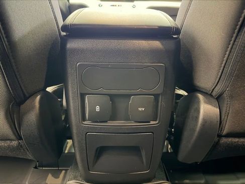 Used 2024 Ford Explorer XLT w/ Class IV Trailer Tow Package image 42