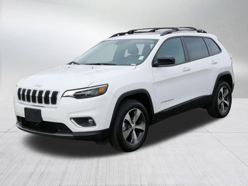Used 2022 Jeep Cherokee Limited image 3