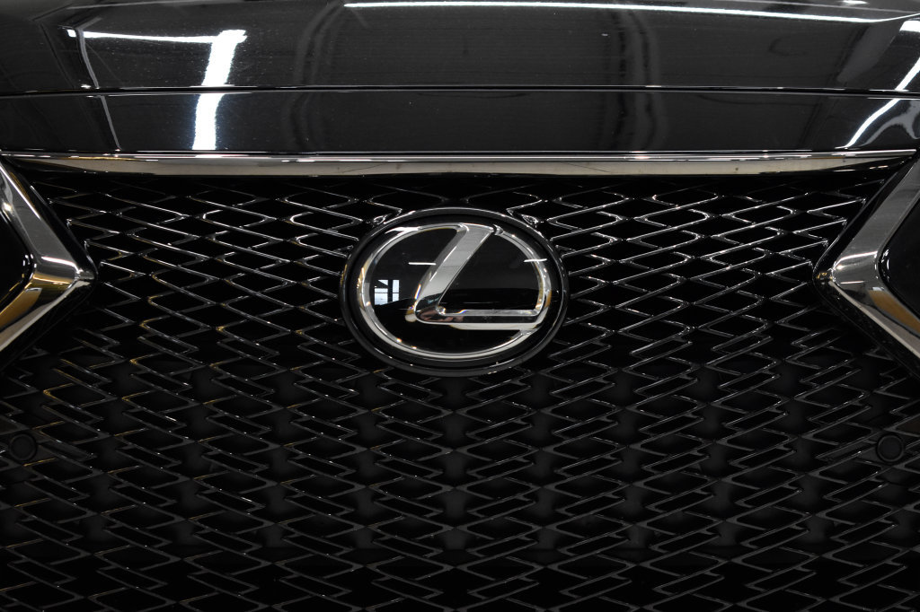 Used 2025 Lexus ES 350 w/ Premium Package FWD image 11