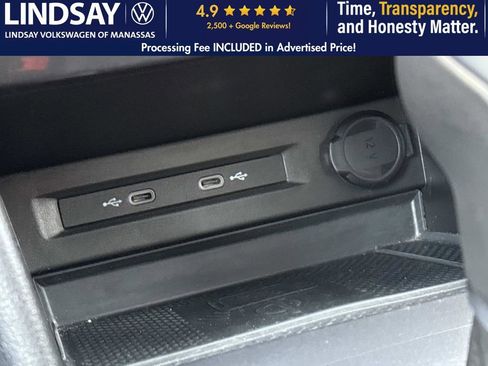 Used 2023 Volkswagen Tiguan SE image 17